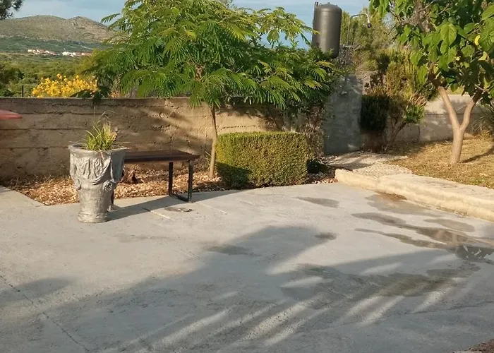 Maslina דירה Jadrtovac